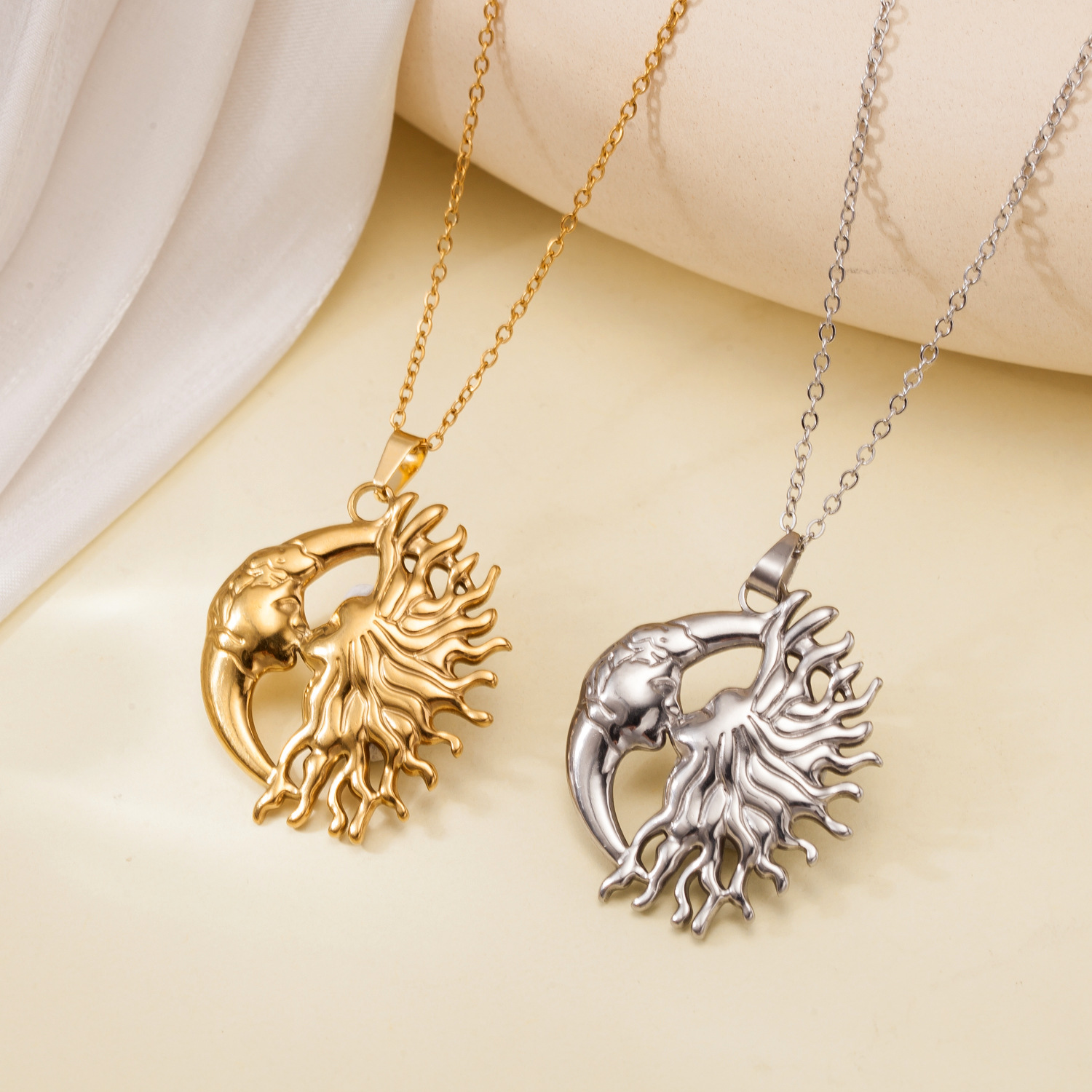 Zon en maan ketting voor koppe - Vintage Fashion Look recensie en prijs